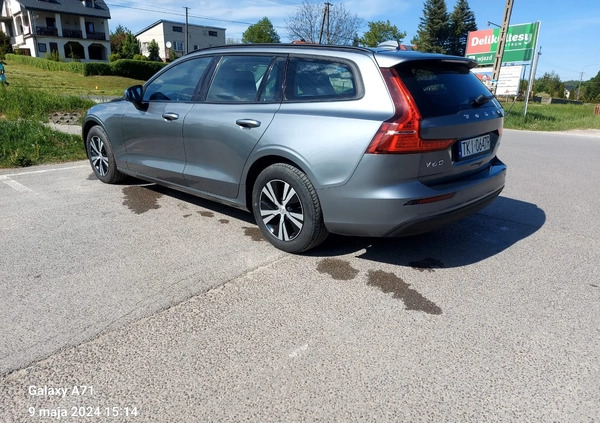 Volvo V60 cena 58000 przebieg: 213000, rok produkcji 2019 z Gryfino małe 232